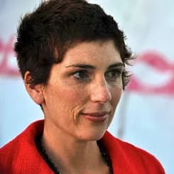 Джоанна Надін